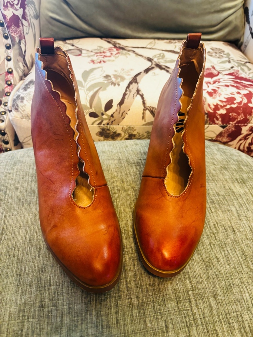 Women’s AMS Scalloped Cut Out Booties Size 7
